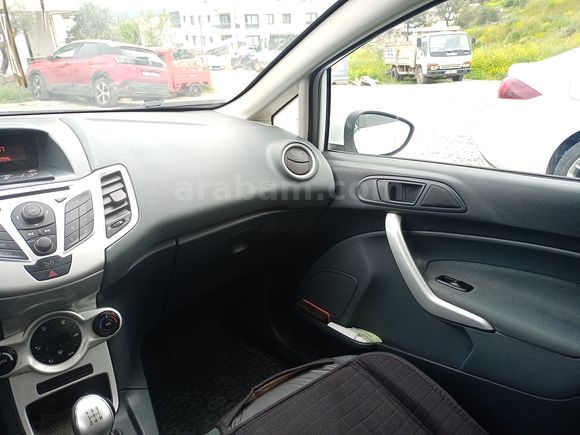 Sahibinden LPG'li Ford Fiesta 1.4 Titanium X 2011 Model 