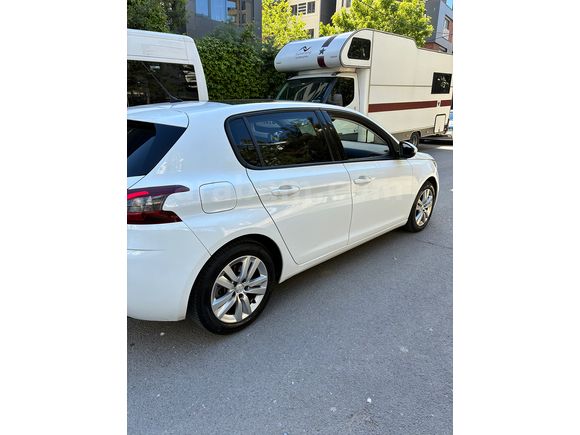 Masrafsız Ağır Bakımları Yapılmış Temiz Aile Aracı