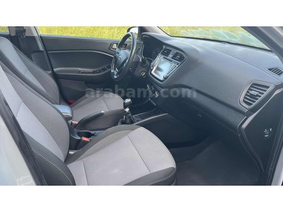 2017 MODEL İ20 1.2 STYLE CAM TAVAN