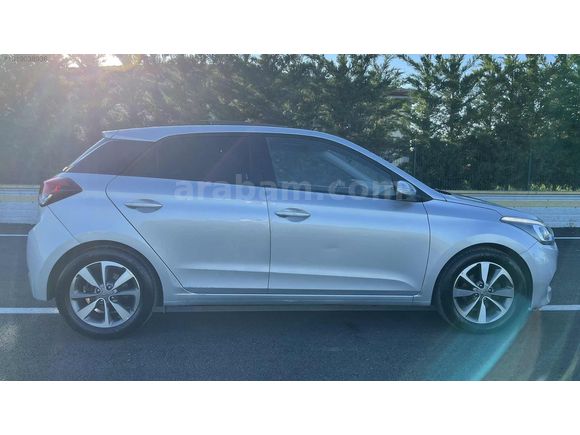 2017 MODEL İ20 1.2 STYLE CAM TAVAN