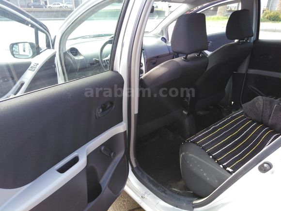 Sahibinden Toyota Yaris 1.3 Terra 2008 Model  126.000 km Gri (metalik)