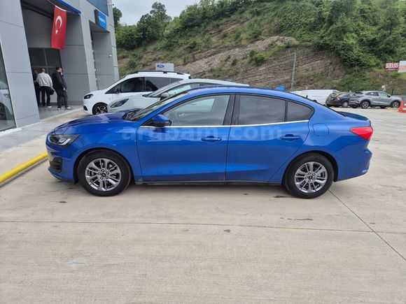 Sahibinden Ford Focus 1.5 EcoBlue Titanium Stil 2025 Model  30.000 km Mavi