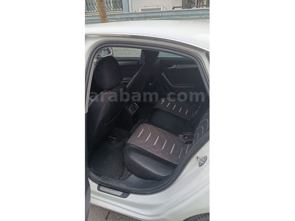 Audi A4 Sedan 2.0 TDI 2013 Model 