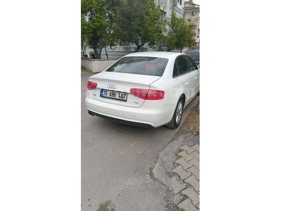 Audi A4 Sedan 2.0 TDI 2013 Model 