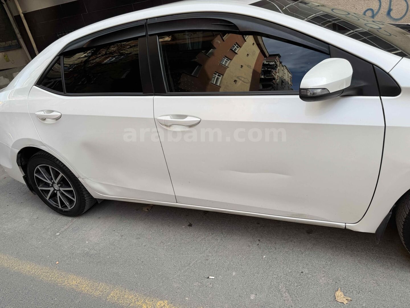 Sahibinden Toyota Corolla 1.33 Life 2015 Model İstanbul 141.000 km Beyaz 5