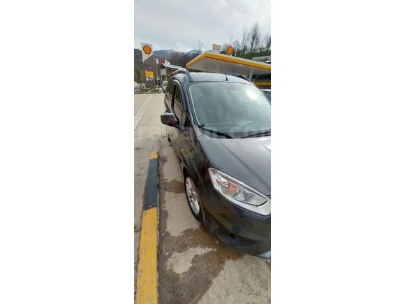 Sahibinden Ford Tourneo Courier 1.5 TDCi Titanium Plus 2021 Model