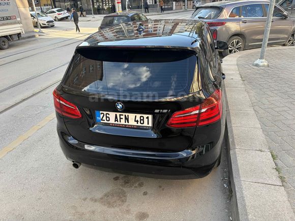 BMW 218i Active Tourer Cam Tavan Değişensiz Bakımlı