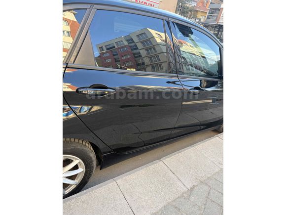 BMW 218i Active Tourer Cam Tavan Değişensiz Bakımlı