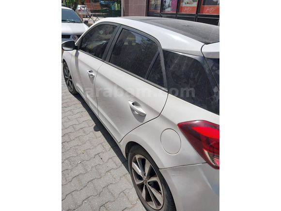 Sahibinden Hyundai i20 1.4 MPI Style 2017 Model 