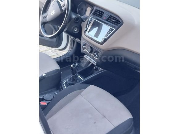 Sahibinden Hyundai i20 1.4 MPI Style 2017 Model 
