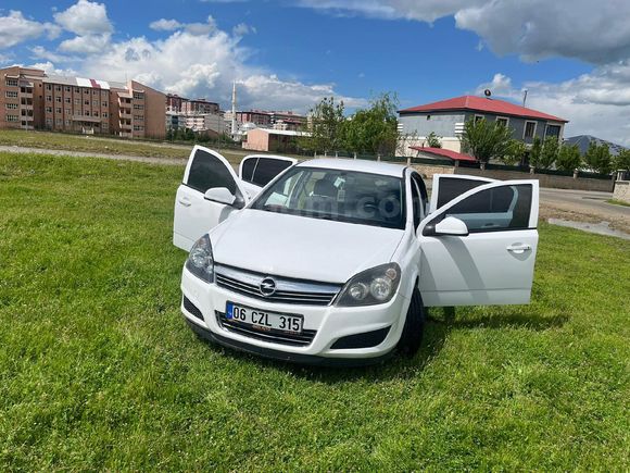 Sahibinden Opel Astra 1.6 Essentia 2012 Model