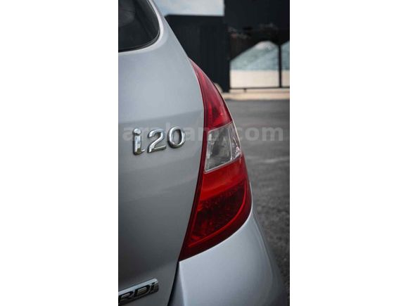 Sahibinden Hyundai i20 1.4 CRDi Team 2011 Model 