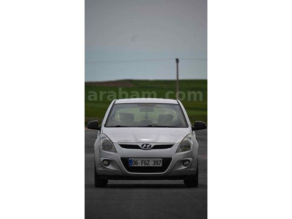 Sahibinden Hyundai i20 1.4 CRDi Team 2011 Model 