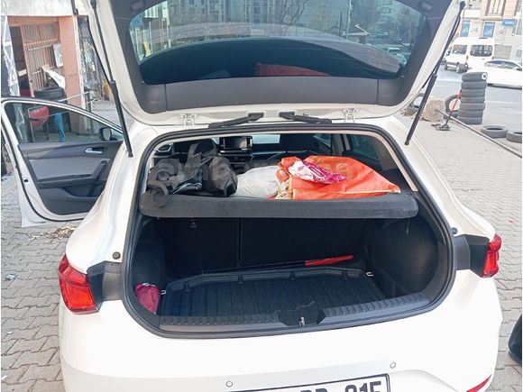 Sahibinden Seat Leon 1.0 eTSI Style 2024 Model