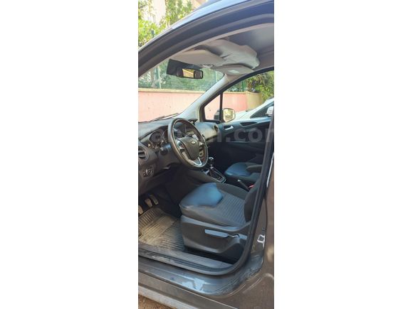 Sahibinden Ford Tourneo Courier 1.5 TDCi Titanium Plus 2022 Model
