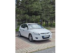 Sahibinden Hyundai i30 1.6 CRDi Team 2011 Model  218.000 km Beyaz