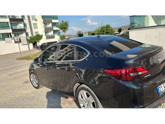 Sahibinden Opel Astra 1.6 Edition 2013 Model  134 km Siyah