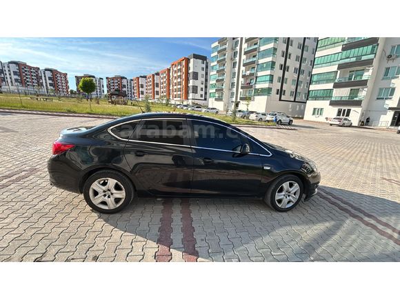 Sahibinden Opel Astra 1.6 Edition 2013 Model  134 km Siyah