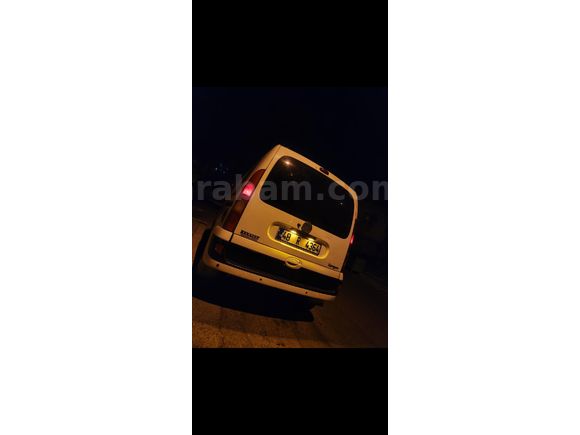 Sahibinden otomobil Renault Kangoo Multix 1.5 dCi Expression 2004 Model İzmir 250.000 km Beyaz