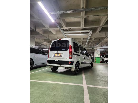 Sahibinden otomobil Renault Kangoo Multix 1.5 dCi Expression 2004 Model İzmir 250.000 km Beyaz