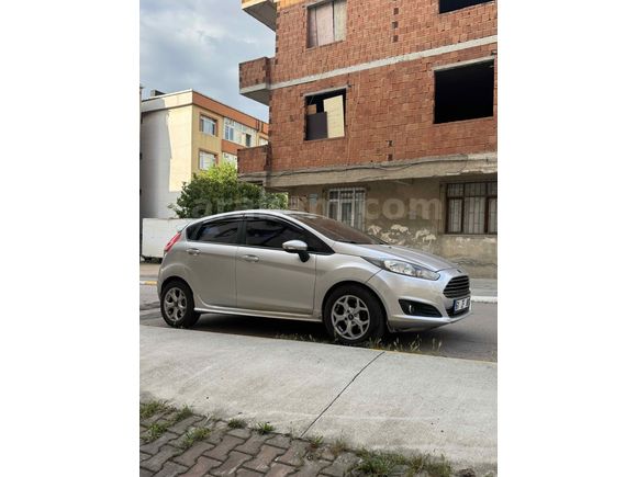 Tertemiz  ford fiesta düşük km