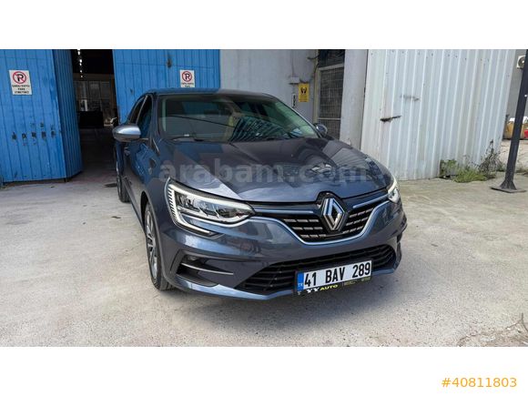 8600 km de sıfır kokusu üzerinde otomatik megan