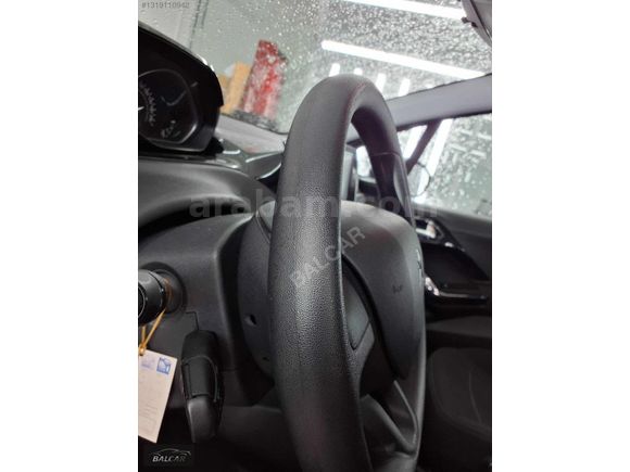 2016 MODEL 14 BİN KM DE KUSURSUZ TEMİZLİKTE PEUGEOT 208
