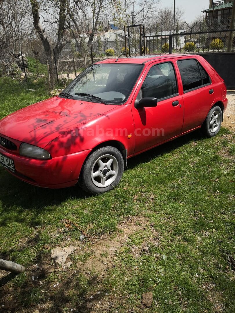 Sahibinden Ford Fiesta 1.25 Flair 1999 Model Van 194.000 km Kırmızı 1