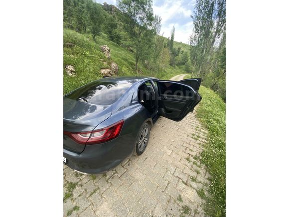 Sahibinden Renault Megane 1.5 Blue DCI Touch 2022 Model 