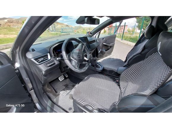 İLK Sahibinden Renault Clio Alpine 2025 Model, 4.100'de.