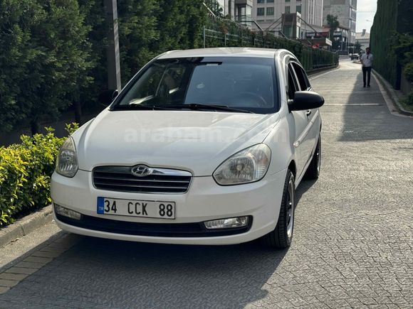 Sahibinden Hyundai Accent Era 1.5 CRDi Mode 2012 Model Ankara 118.000 km Beyaz