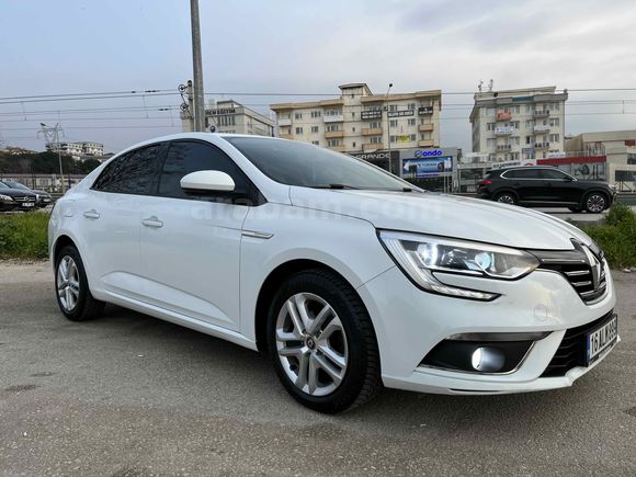 Sahibinden Renault Megane 1.3 TCe Joy 2020 Model 