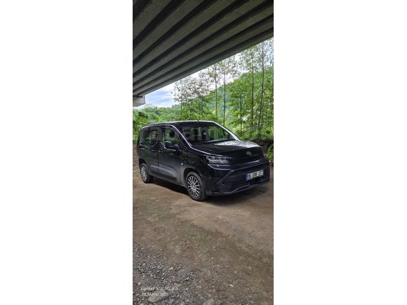 Sahibinden Toyota Proace City 1.5 D Dream 2024 Model Ordu 106.000 km Siyah