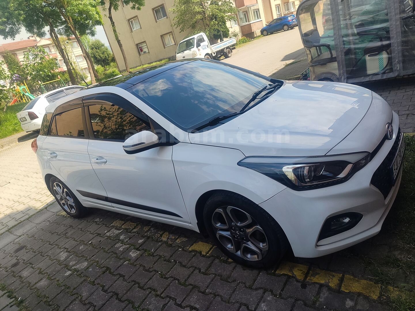 Sahibinden Hyundai i20 1.4 MPI Elite Smart 2018 Model Sakarya 156.000 km Beyaz 7