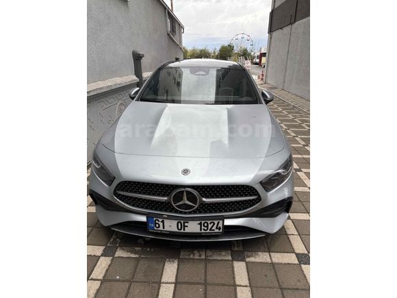 Sahibinden Mercedes - Benz A 200 AMG 2024 Model Ayvalık12000km Gri (Gümüş)