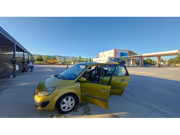 Sahibinden Renault Scenic 1.6 Dynamique 2004 Model