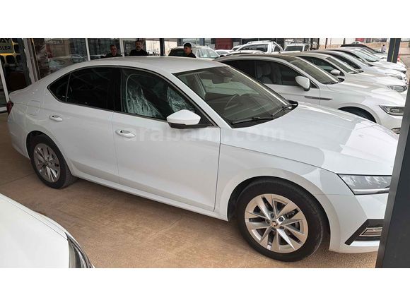 Sahibinden Skoda Octavia 1.5 e-Tec Premium 2023 Model 