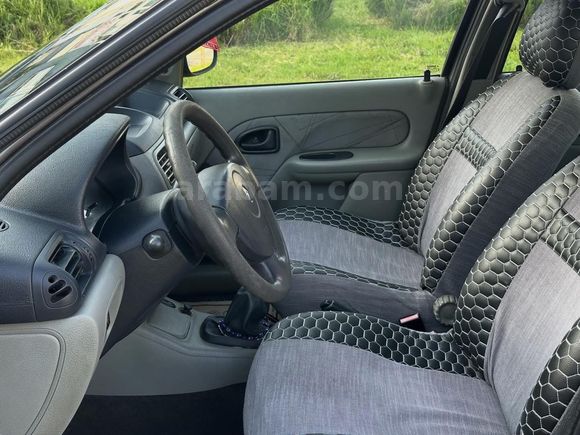 Sahibinden Renault Clio 1.4 Authentique 2004 Model