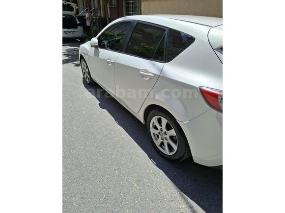 ACİL!Sahibinden Mazda 3 1.6 Impressive 2010 Model  195.000 km Beyaz