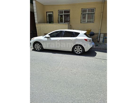 ACİL!Sahibinden Mazda 3 1.6 Impressive 2010 Model  195.000 km Beyaz