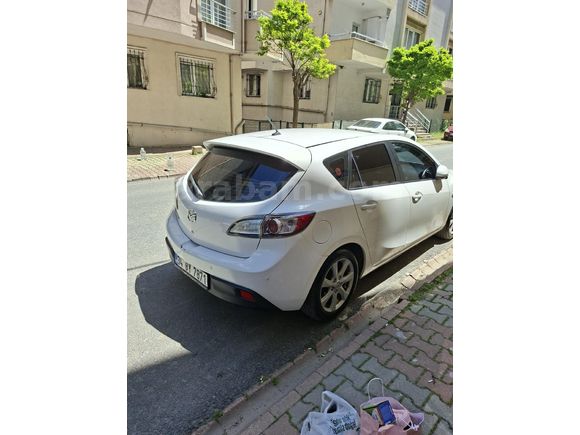ACİL!Sahibinden Mazda 3 1.6 Impressive 2010 Model  195.000 km Beyaz