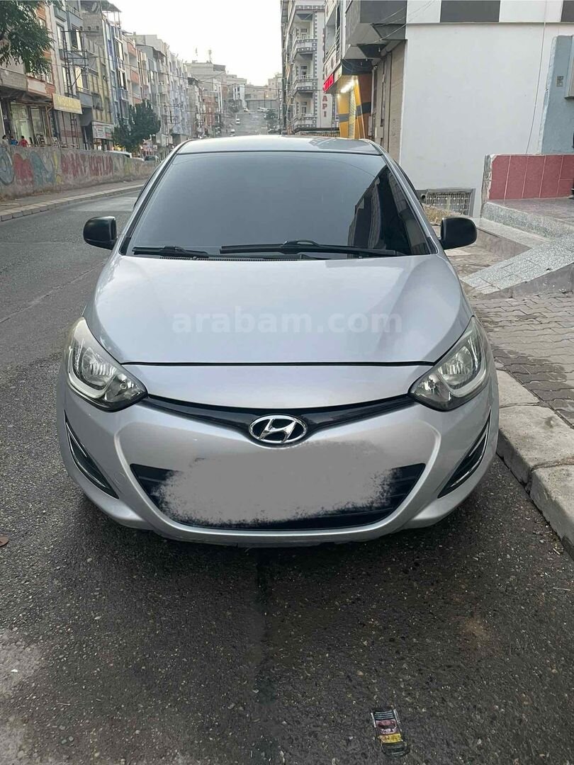 Sahibinden Hyundai i20 1.4 CRDi Jump 2012 Model Gaziantep 220.000 km Gri (Gümüş) 1