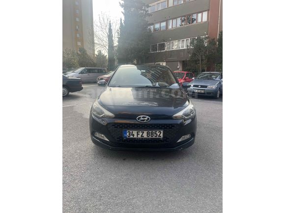 Sahibinden Hyundai i20 1.4 MPI Style 2014 Model  129.633 km Siyah