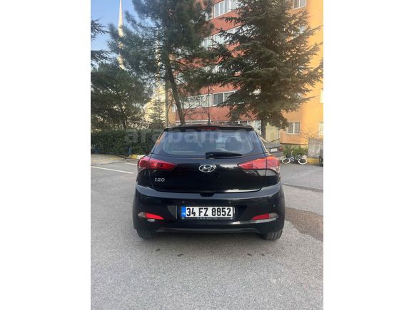 Sahibinden Hyundai i20 1.4 MPI Style 2014 Model  129.633 km Siyah