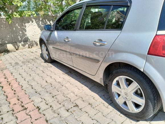 Sahibinden Renault Megane 1.6 Dynamique 2004 Model  325.000 km