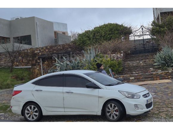 Sahibinden Hyundai Accent Blue 1.4 D-CVVT Mode Plus 2014 Model