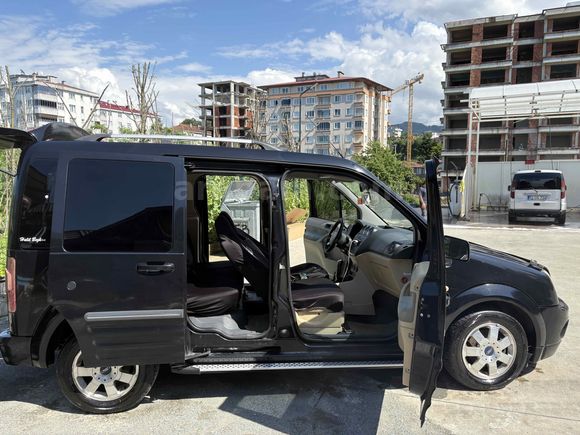 Sahibinden Ford Tourneo Connect 110PS 2010 Model 