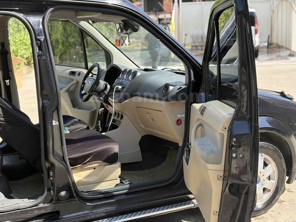 Sahibinden Ford Tourneo Connect 110PS 2010 Model 