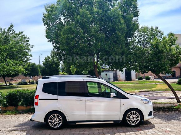 Sahibinden Ford Tourneo Courier 1.5 TDCi Titanium 2019 Model