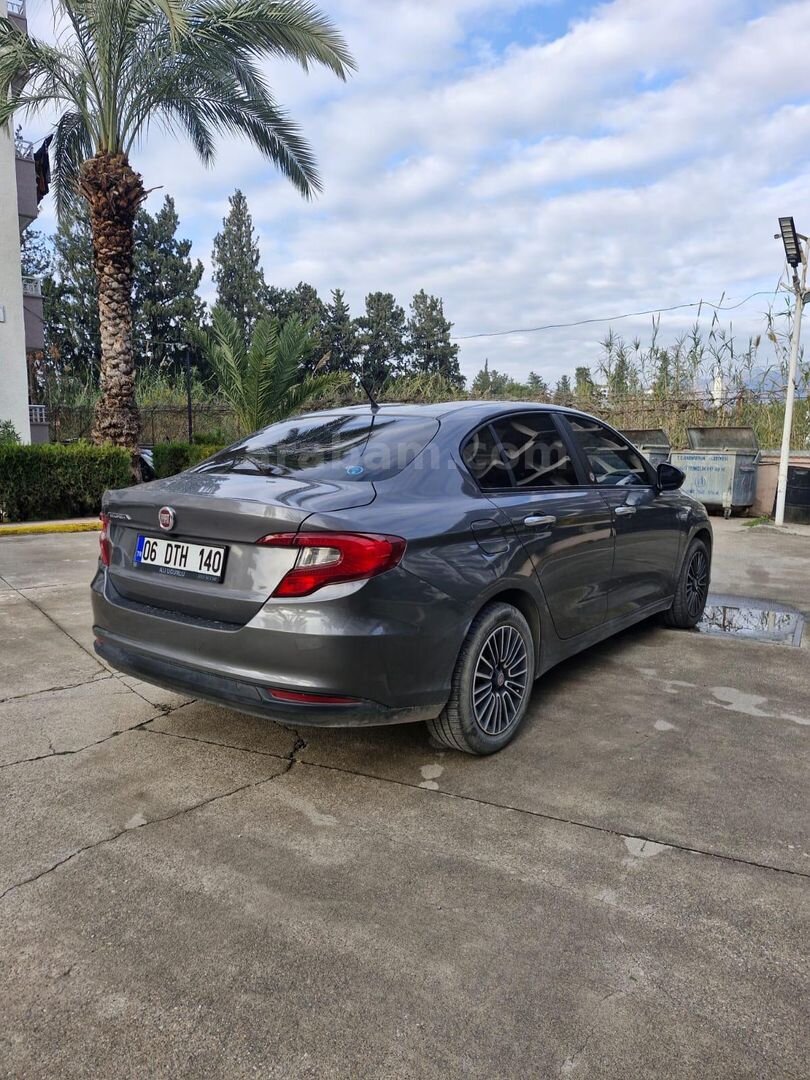 Sahibinden Fiat Egea 1.4 Fire Easy Plus 2023 Model Hatay 27.000 km Gri 4